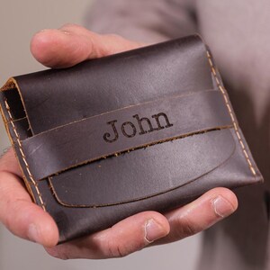 Porte-cartes de crédit personnalisé, porte-cartes en cuir personnalisé : cadeau pour papa, remise des diplômes, anniversaire, petit ami, anniversaire, mari