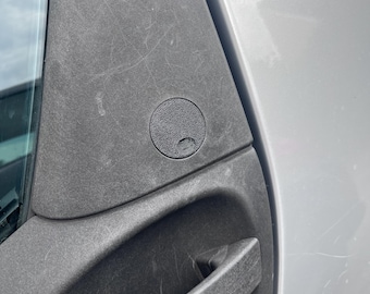 Smart roadster key hole cover