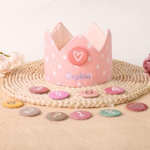 Corona di compleanno colorata con nome ricamato, cappello di compleanno per bambini, corona in tessuto, cappello da festa personalizzato, accessorio per torta Smash, vestito di compleanno
