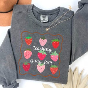 Comfort Colors® Teacher Shirt Cute Teacher Gift Spring Floral Teacher Tee Gift for Teacher Teaching Shirt Teacher Appreciation Gift Summer