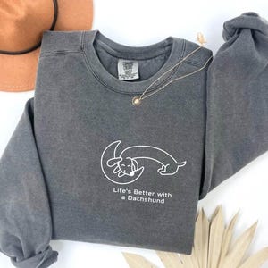 Comfort Colors® &quot;Life&#39;s Better with a Wiener&quot; Shirt, Funny Dachshund Tee, Wiener Dog Gift, Doxie Mom Shirt, Cute Sausage Dog T-Shirt