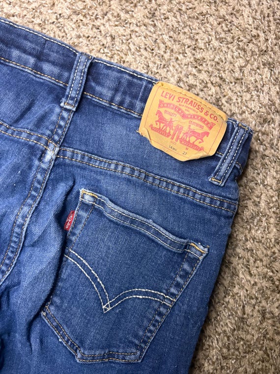 Lot De 2 Jeans Fille Levi's Et Rouge Camel, Taille 5, Bleu - Occasion Très Bon état, Détail Délavé/solide, Tous Usages