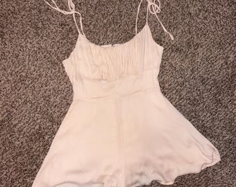 Mameluco Biege con tirantes finos de Urban Outfitters para mujer