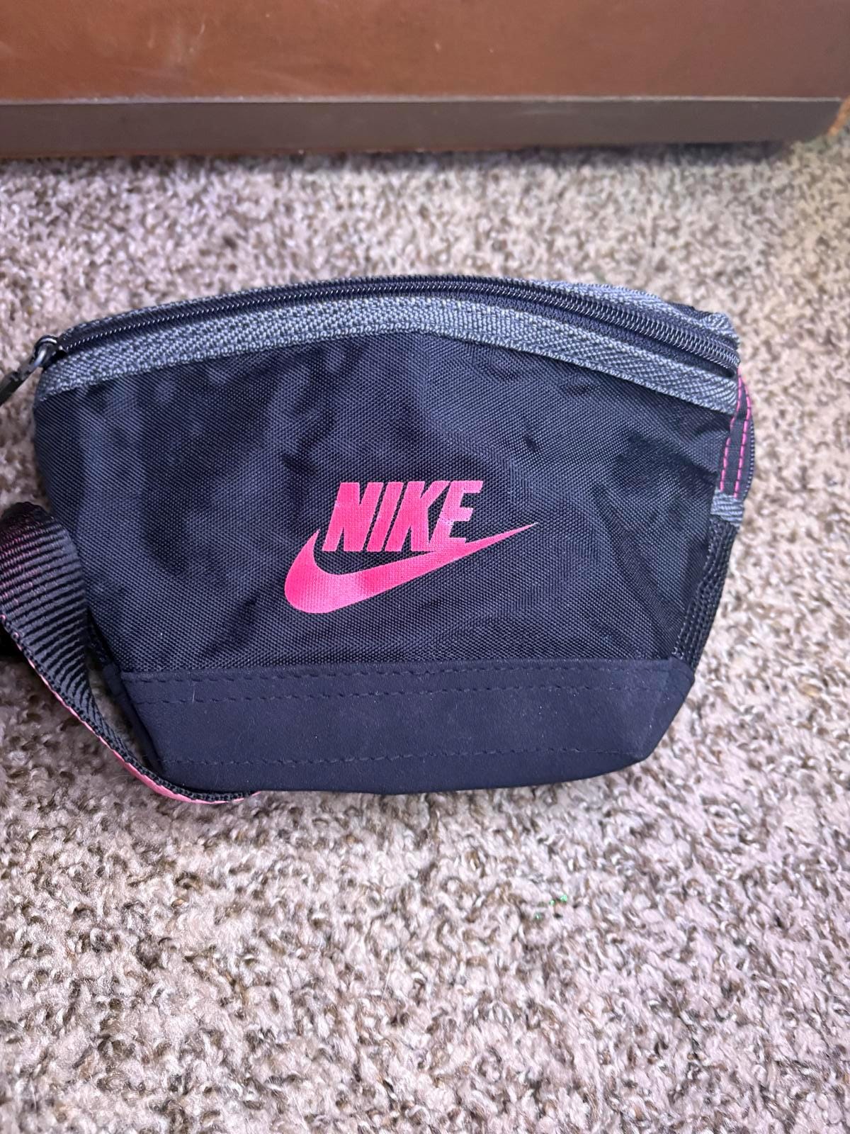 nike waist bag price