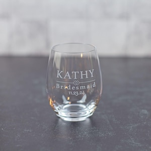 personalized stemless wine glass custom bridesmaid gift wedding day favor for maid of honor bridal party glassware engraved keepsake glass