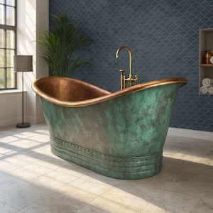 Handgefertigte Verdigris Kupfer-Badewanne mit Messingdetails, freistehende Badewanne, Luxus-Pantoffel-Wanne für moderne Spa-Badewanne Rustikaler Klauenfuß