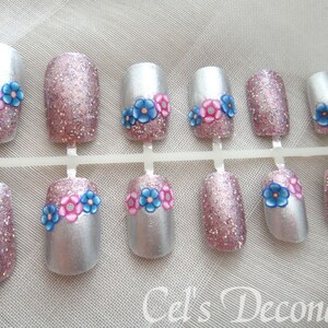Spring flowers nail art set, handpainted nails, glitter false nail set image 3