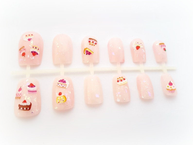 Cakes and Flakes Pink Kawaii Deco Nails Cute False Nail Set - Etsy