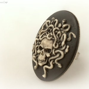 Medusa skull cameo ring, unisex gothic ring image 4