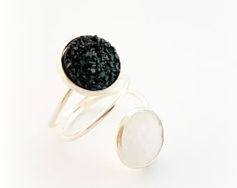 Black and white druzy ring, double ring, size 7 geode ring