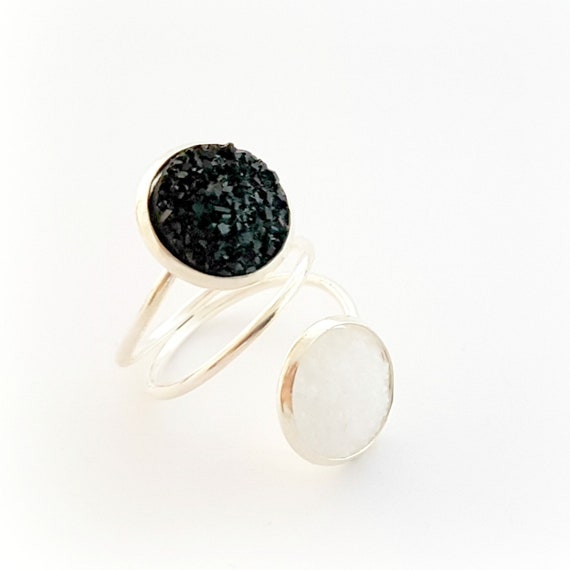 Black and white druzy ring, double ring, size 7 geode ring