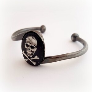 Skull cameo bracelet, pirate jewelry, gothic bracelet image 5