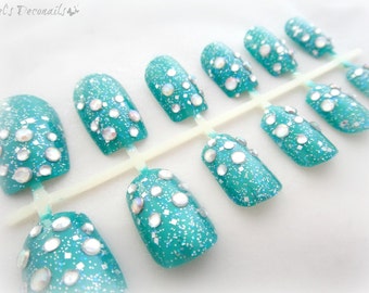 Ocean blue Japanese style bling nails, false nail set, summer nails