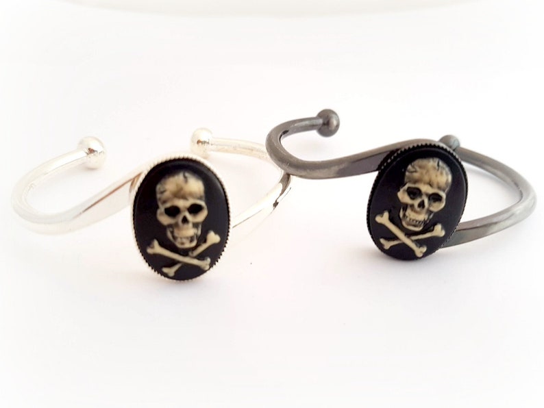 Skull cameo bracelet, pirate jewelry, gothic bracelet image 7