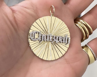 Personalized Diamond Nameplate 14K Solid Gold XXL Round Fluted Medallion Charm Pendant (Sunray Sunburst Sunbeam Name Word Custom Pendant)