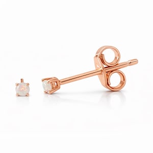 Clous d'oreilles en or massif 14 carats avec opale de 1 mm : clous d'oreilles solitaires en opale naturelle véritable ; Simple ou Paire ; Supports à pousser, à visser ou à dos plat