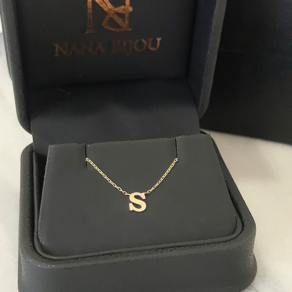 Initial Lette A-Z Pendant 14K Solid Gold 9mm Cham 1/5tcw