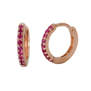 Robijn 14 kt massief gouden Huggie scharnierende oorbel manchet, 10 mm buiten x 7,5 mm binnendiameter ~ gemiddelde maat (echte pavé robijnen, enkel of paar)