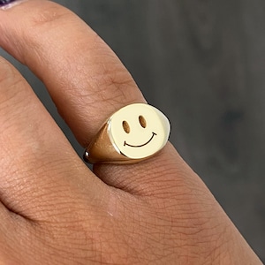 14K Solid Gold Smiley Face Signet Ring {Unique Happy Face Engraved Style Signet Band or Custom Engravable Monogram Initials}