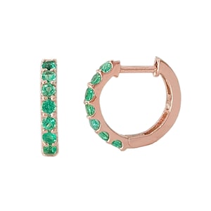 Emerald 14K massief gouden dikke Huggie scharnierende edelsteen Pavé-oorbellen, 11,5 mm buiten x 8,25 mm binnendiameter (echte natuurlijke smaragdringen)