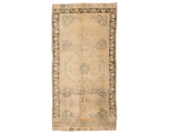 Mini Vintage Rug 38 | 1'8