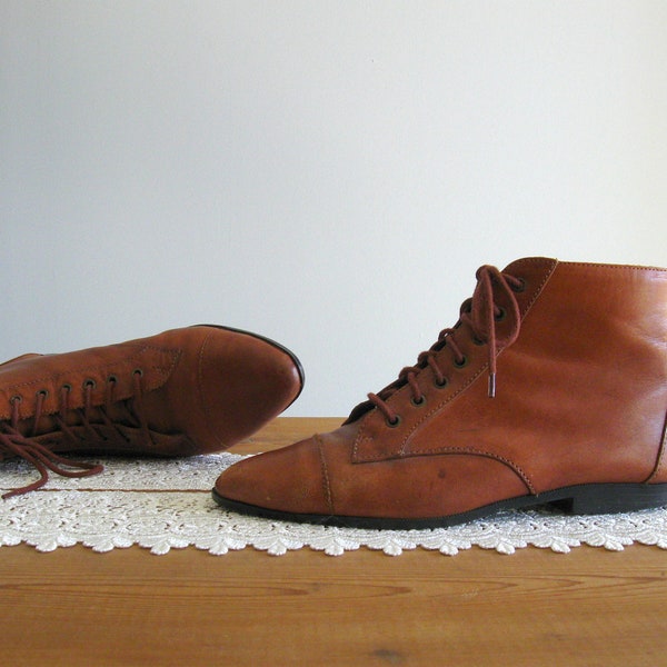 80s boots / brown leather lace-up oxford ankle boots ... size 8