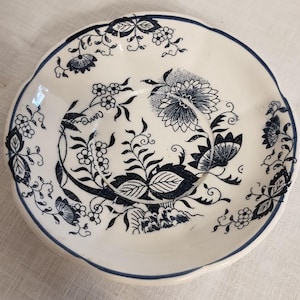 Vintage Blue Onion Pattern Delft Flower Ceramic Saucer/Bowl - Small