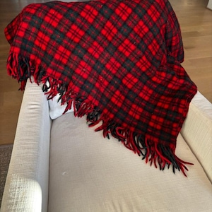 Vintage Pendleton Wool Throw Blanket Red Green Tartan Plaid Fringe USA