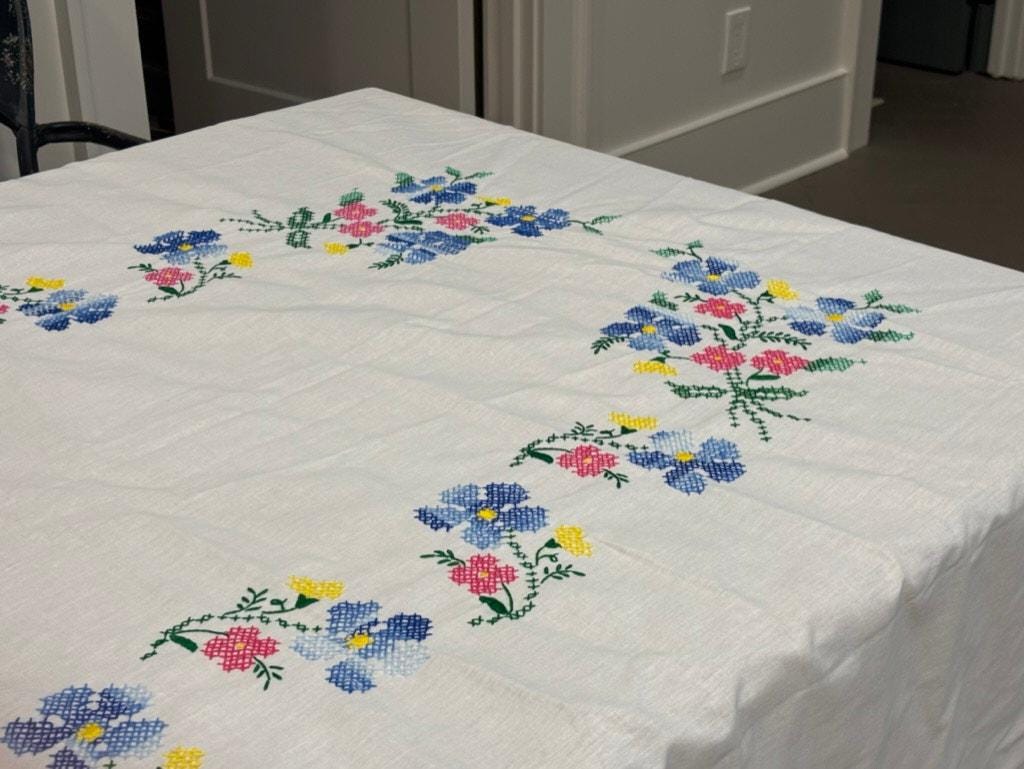 ヴィンテージ手刺繍花柄テーブルクロス 56インチ×100インチ長方形