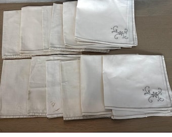 Set 12 vintage linnen servetten grijs geborduurde hoek, ajourgestikt 16 x 16 inch