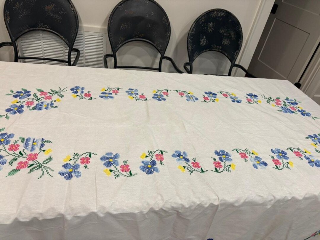 ヴィンテージ手刺繍花柄テーブルクロス 56インチ×100インチ長方形