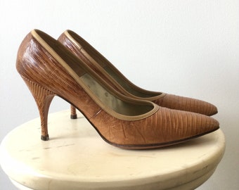 Vintage 60s PALIZZIO Light Brown Lizard Skin Kitten Heels