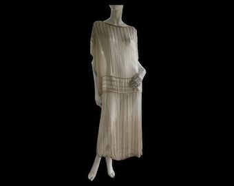 Vintage Artdeco Seide Tunika Kleid / helle Grautöne / Handgemacht mit silbernen Perlen Blouson langes Kleid