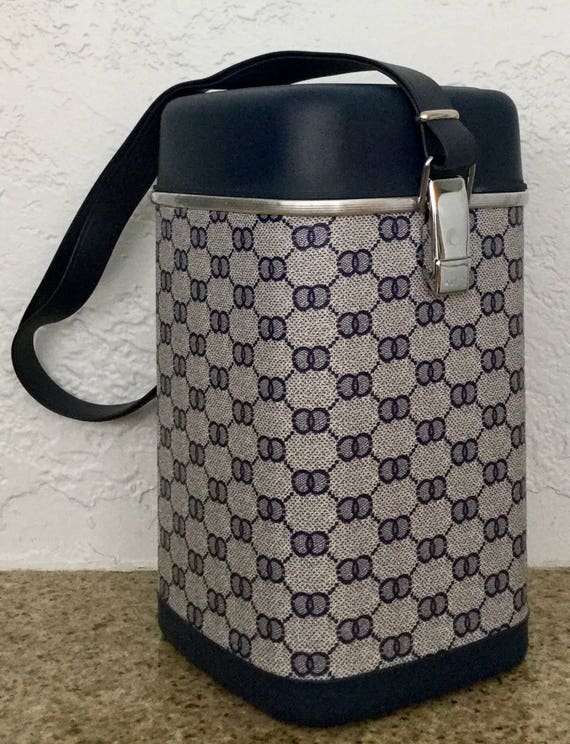 the peacock vacuum bottle