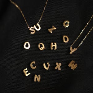 Pingente de ouro genuíno 14k MINI estilo minimalista letra inicial nome 24 pingentes 217