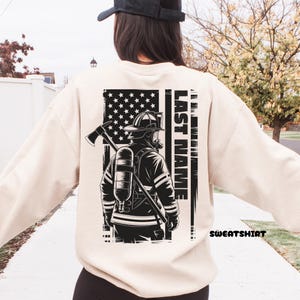 Aangepaste brandweerhoodie achternaam: zwaar brandweercadeau afbeelding 8