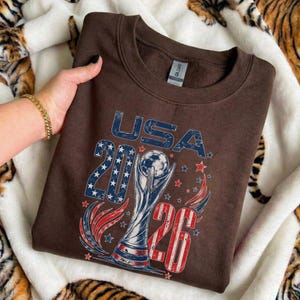 Retro USA 2026 fotbollsfantröja och hoodie, USA fotbollsvärld vintage-skjorta, amerikansk fotbollströja, fotbollsfanpresent, amerikansk fotbollspresent bild 5
