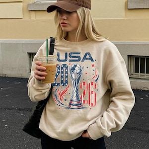 Retro USA 2026 fotbollsfantröja och hoodie, USA fotbollsvärld vintage-skjorta, amerikansk fotbollströja, fotbollsfanpresent, amerikansk fotbollspresent bild 1