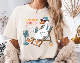 Comfort Colors Summer Vibes T-Shirt, Sunset Goose Tee, Cute Beach Vacation Shirt, Pastel Flower Top, Trendy Summer T-Shirt, Gift For Mother