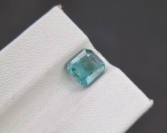 Smaragd 1,02 ct - Natürlicher unbehandelter sambischer Stein mit klassischem Smaragdschliff, leicht blaugrün