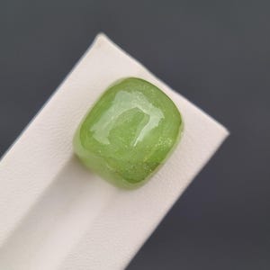 Peridot Pakistan 27.05 Ct Emerald‑Green Cabochon – Natural Handmade Gemstone for Jewelry