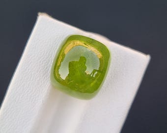 Natürlicher Grüner Peridot Cabochon 14,40 Ct | Unbehandelter Peridot aus Pakistan | Edelstein gefasst