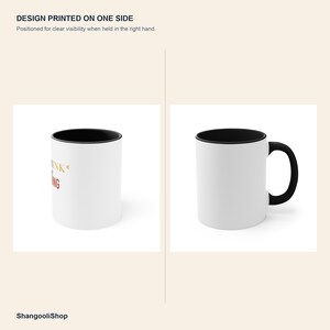 Taza con detalles en negro: Creen que lo sé todo. imagen 4