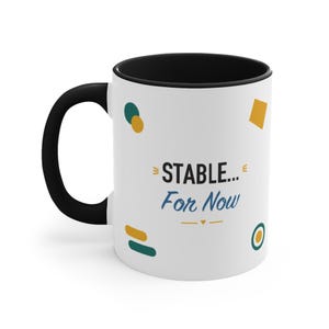 Taza con detalles en negro – Estable... Por ahora imagen 1