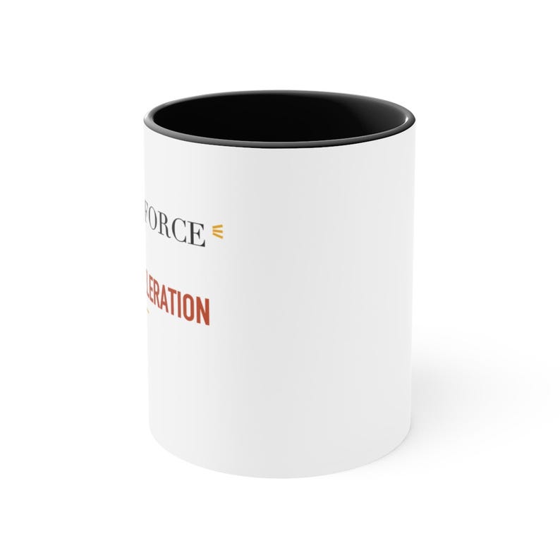 Tazza nera per insegnanti di fisica – Che la forza sia Massa × Accelerazione immagine 2