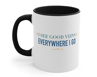 Taza con detalles en negro: Veo buenas venas por todas partes a donde voy.
