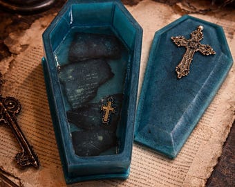 Ethereal Gothic Coffin Box – Dark Resin Jewelry & Keepsake Holder