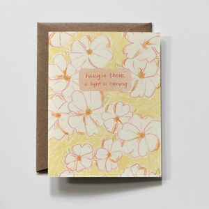 UNE LUMIÈRE ARRIVE | carte de voeux, carte de voeux pensée à vous, carte de voeux bouquet floral, carte de voeux amitié colorée