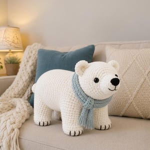 Virkmönster för amigurumi i isbjörn med halsduk – Virkmönster för vinterbjörn – Virkmönster för vinterbjörn – Mönster för snödjur – PDF