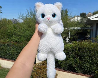 ふわふわの白い猫の編み図 – リアルな白い猫のあみぐるみパターン – 子猫のぬいぐるみパターン、猫の編み図 – ふわふわの猫のパターン | PDFファイル